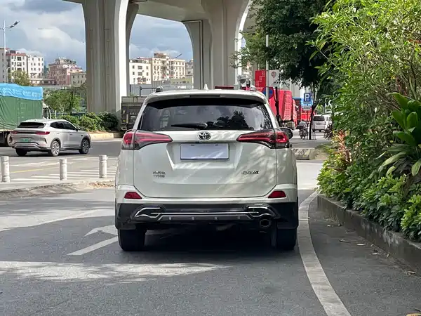 Toyota RAV4 2017