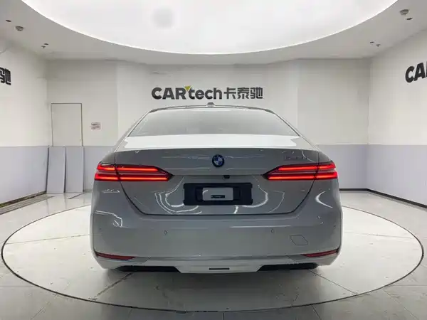 BMW 5 Series 2024