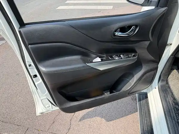Nissan Terra 2020