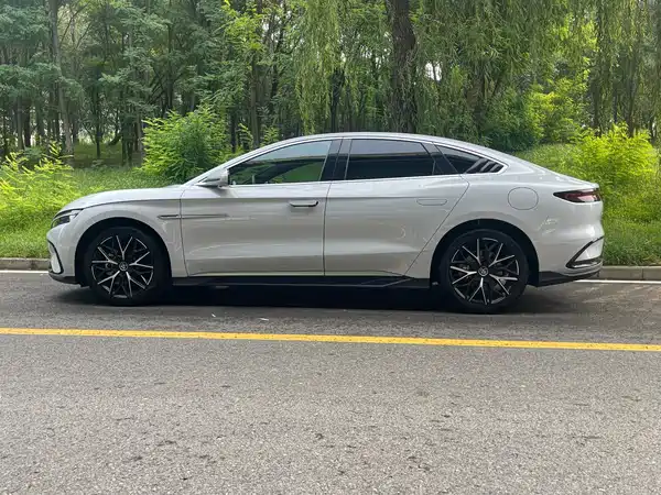 BYD Han 2024