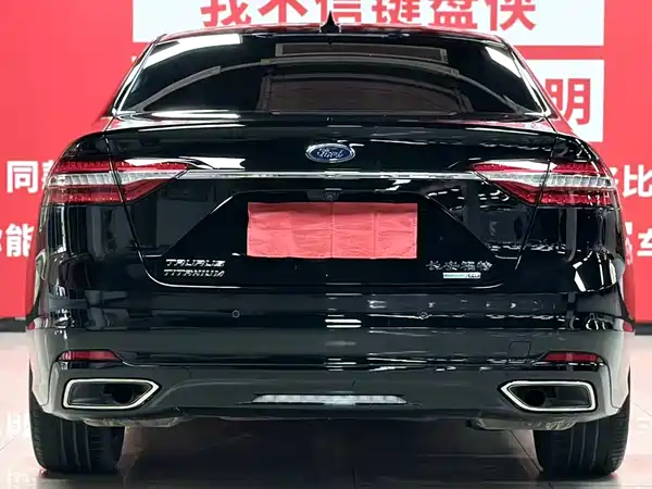 Ford Taurus 2022