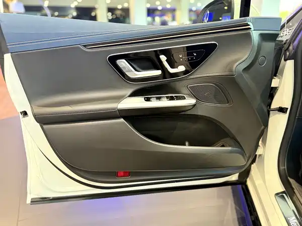Mercedes-Benz EQE 2025