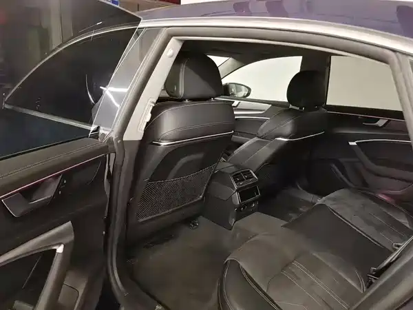Audi A7L 2024