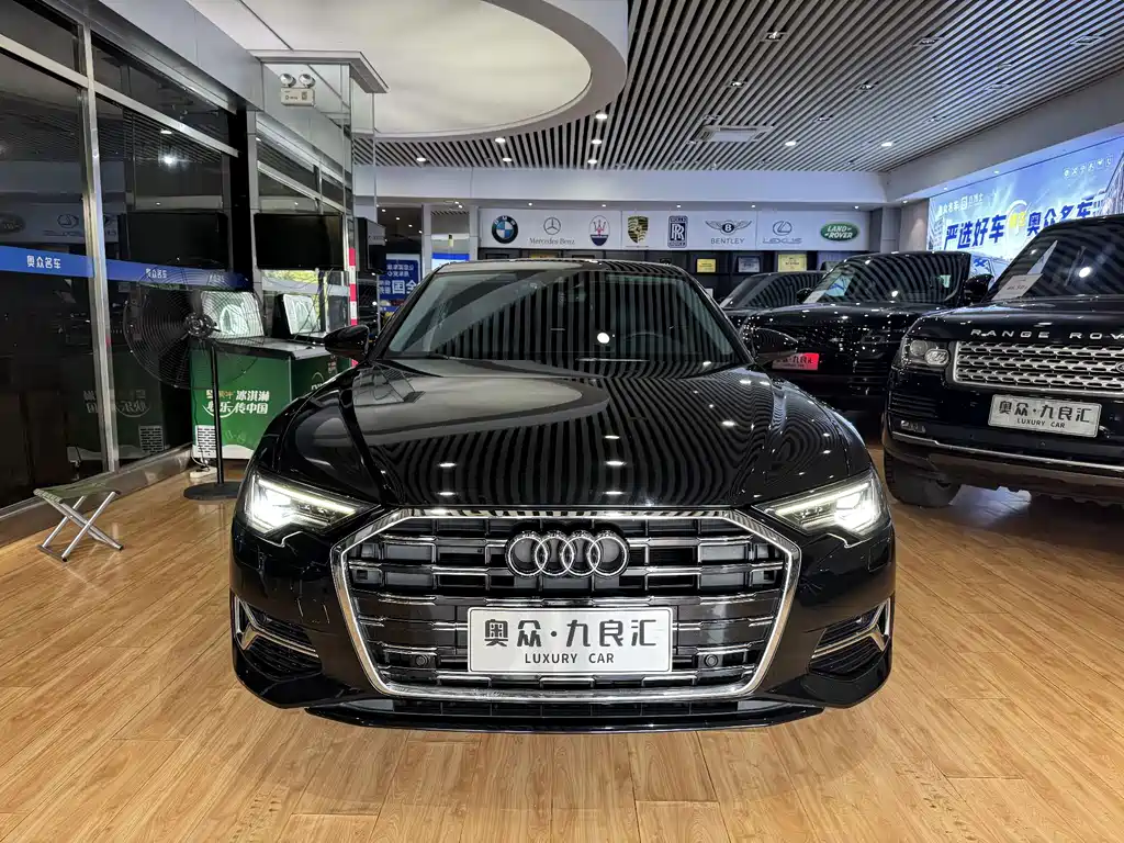 Audi A6L 2022