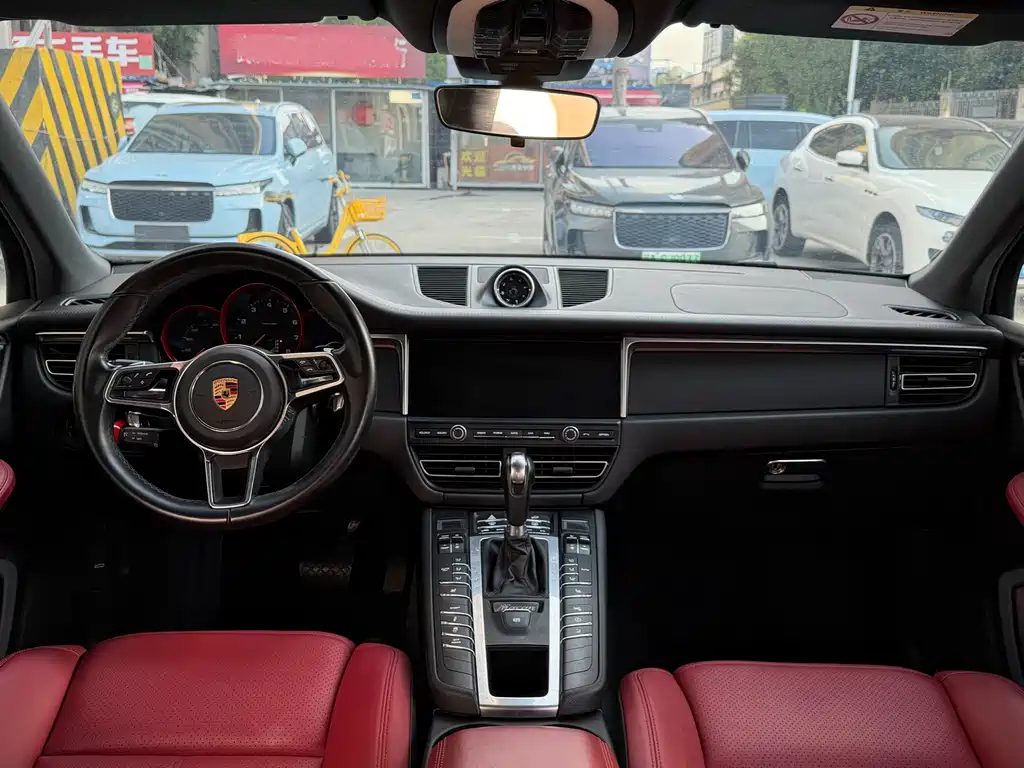 Porsche Macan 2020 — фото 20
