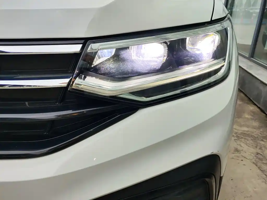 Volkswagen Tiguan L 2024 — фото 18