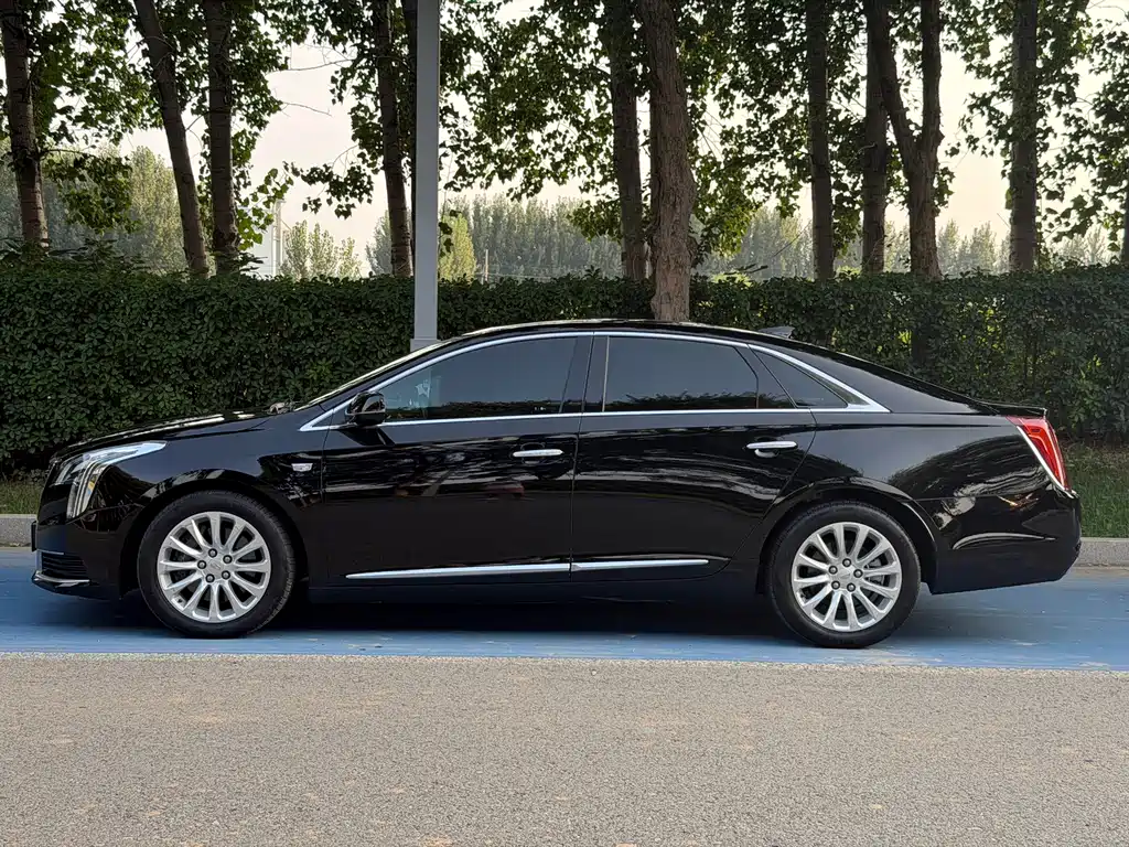 Cadillac XTS 2019 — фото 15
