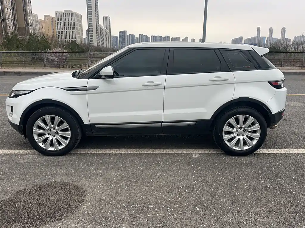 Land Rover Evoque 2016 — фото 10