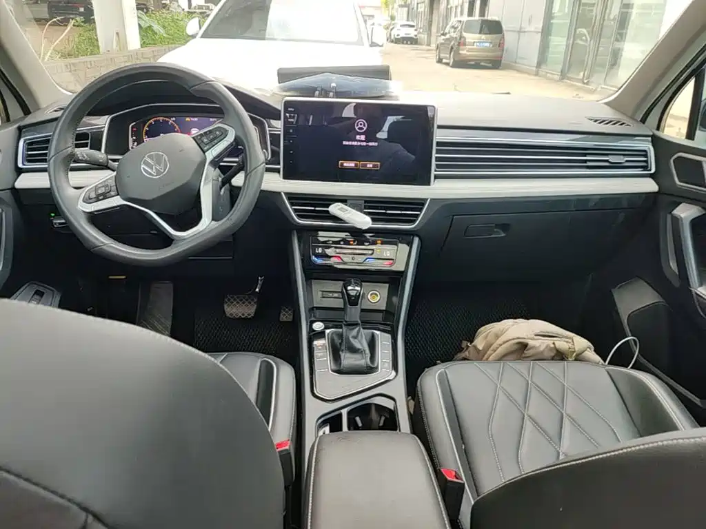 Volkswagen Tiguan L 2024