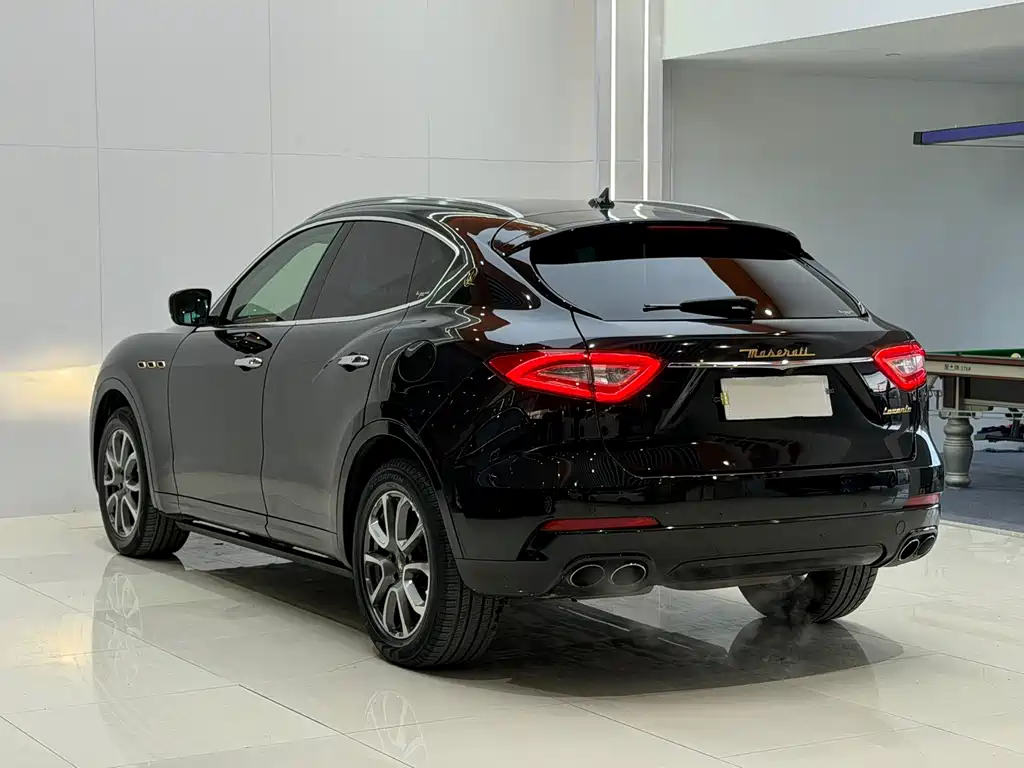 Maserati Levante 2016 — фото 20
