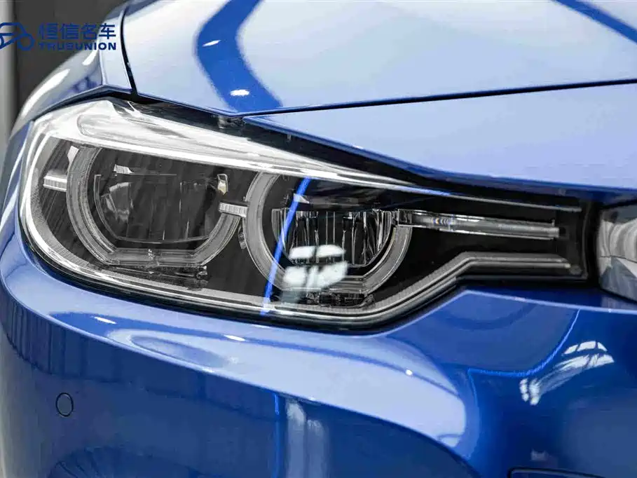BMW 3 Series 2019 — фото 10