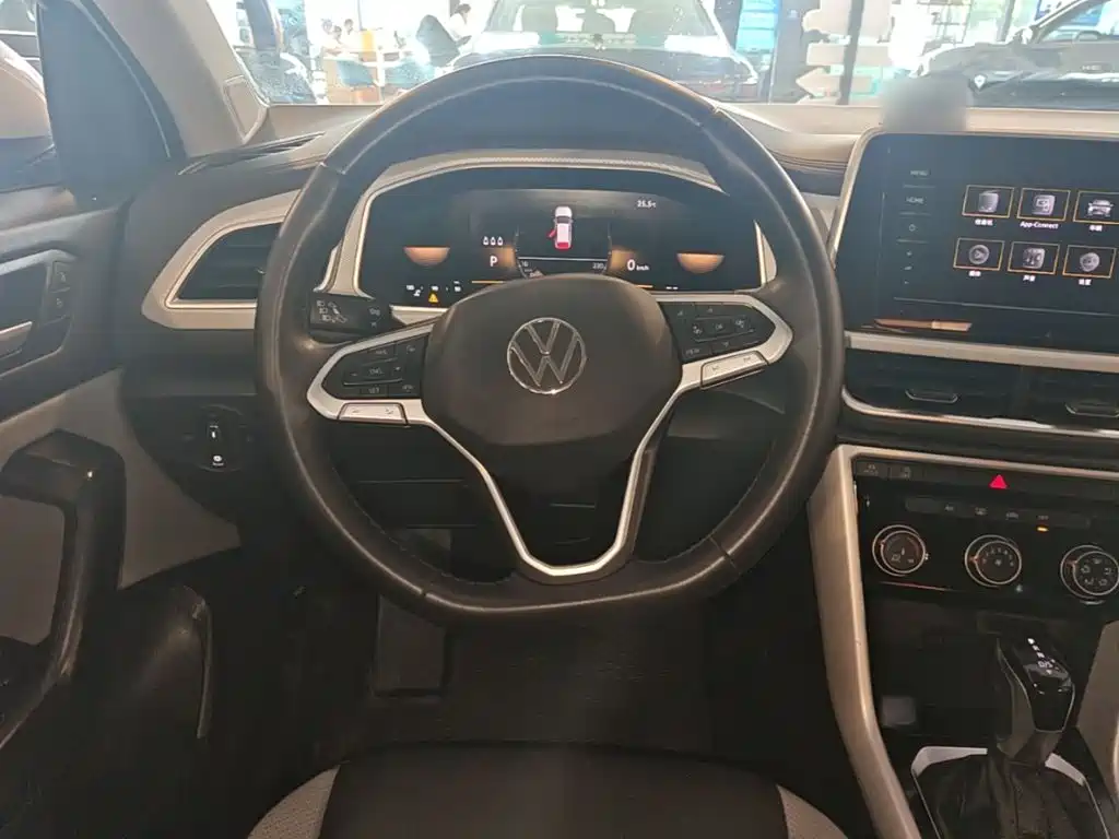 Volkswagen T-Roc 2024 — фото 15