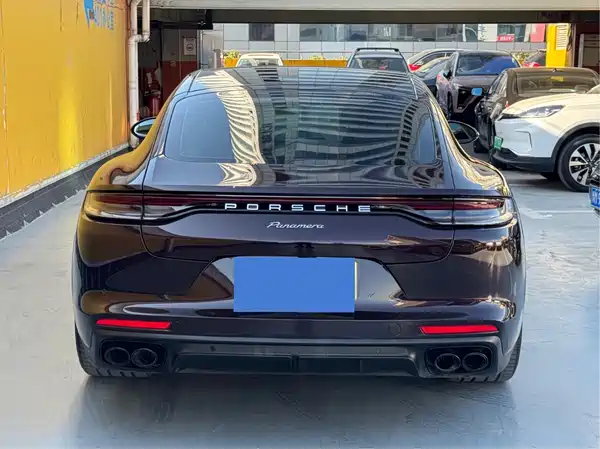 Porsche Panamera 2022