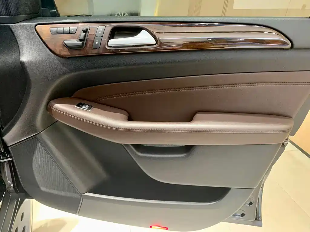Mercedes-Benz M-Class 2015 — фото 17