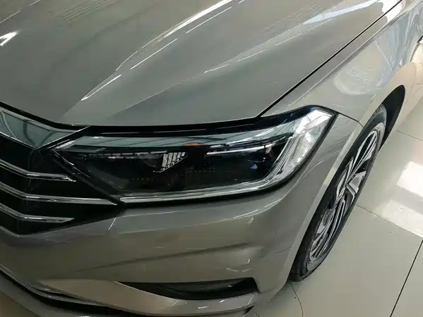 Volkswagen Sagitar 2022