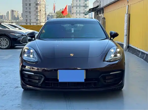 Porsche Panamera 2022