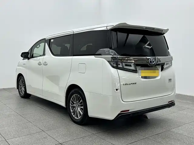 Toyota Alphard 2019 — фото 4