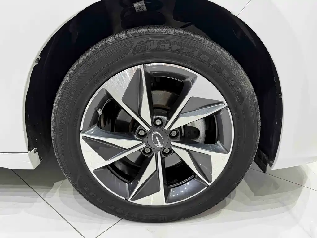 GAC Motor Trumpchi M6 2023 — фото 19