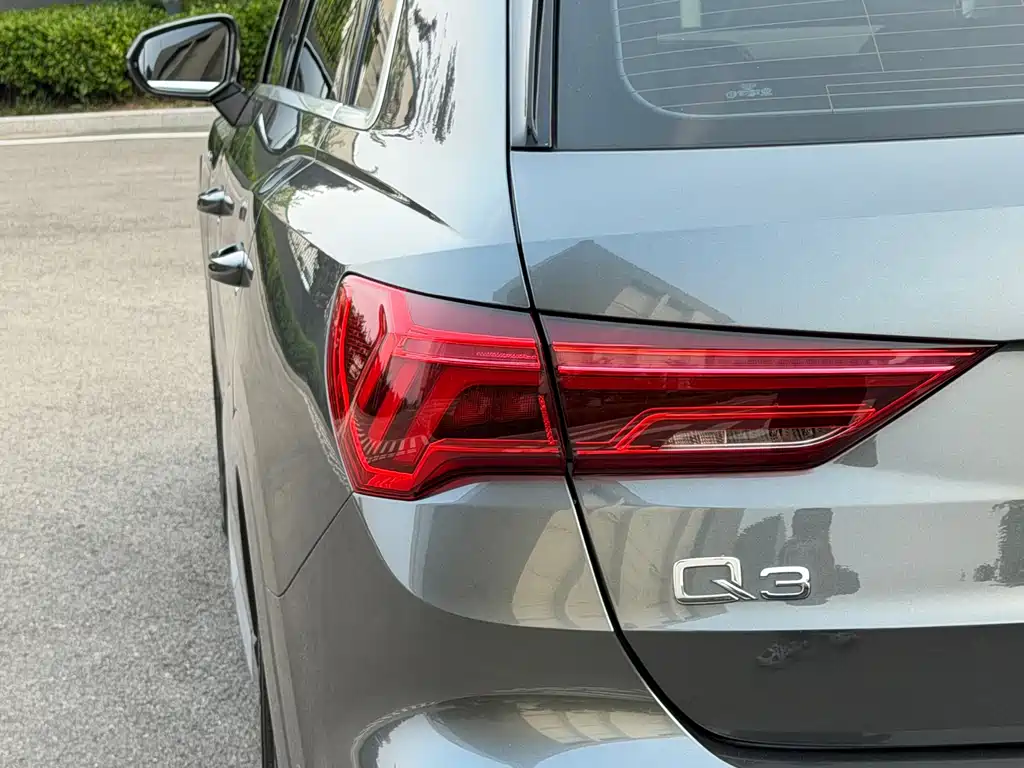 Audi Q3 2023 — фото 14