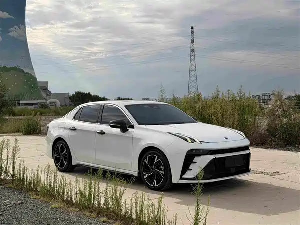 Lynk & Co 03 2023