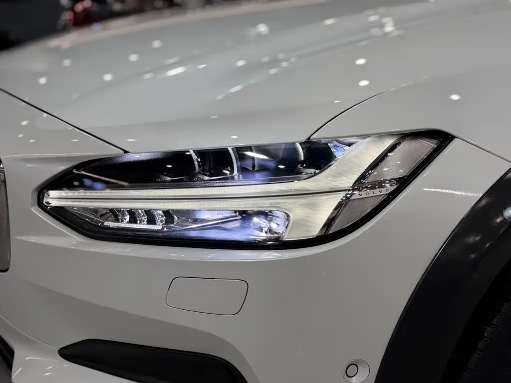 Volvo V90 2018 — фото 13