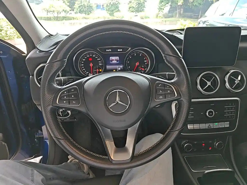 Mercedes-Benz GLA 2018 — фото 11