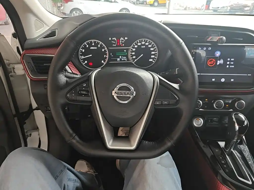 Nissan Bluebird 2017 — фото 11