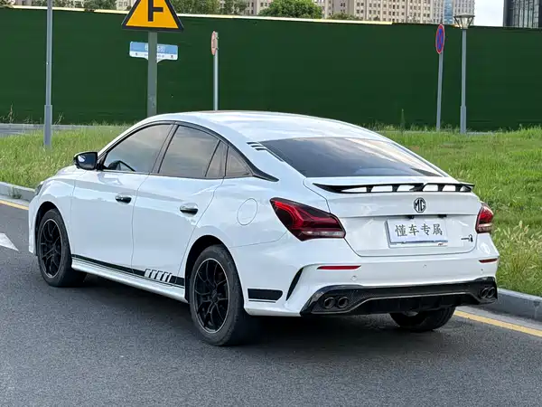 MG MG5 Scorpio 2022