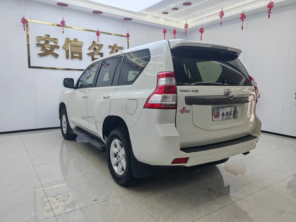 Toyota Prado 2017 — фото 10