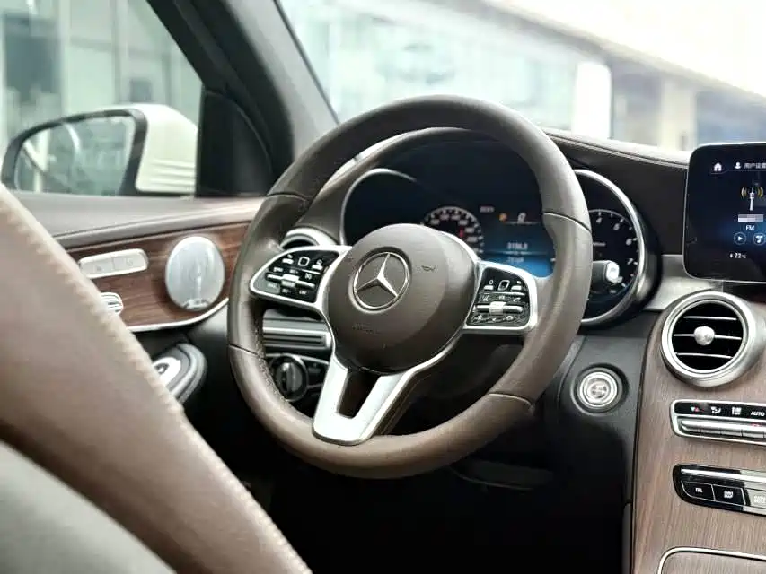 Mercedes-Benz GLC 2021 — фото 8