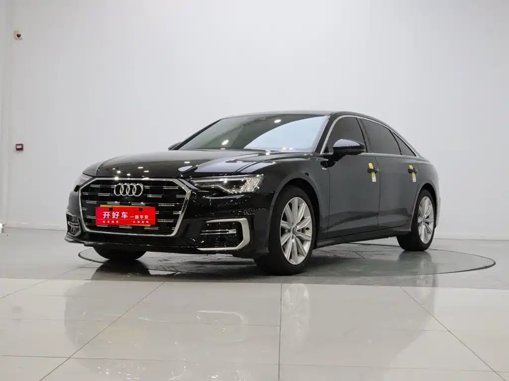 Audi A6L 2025 — фото 1