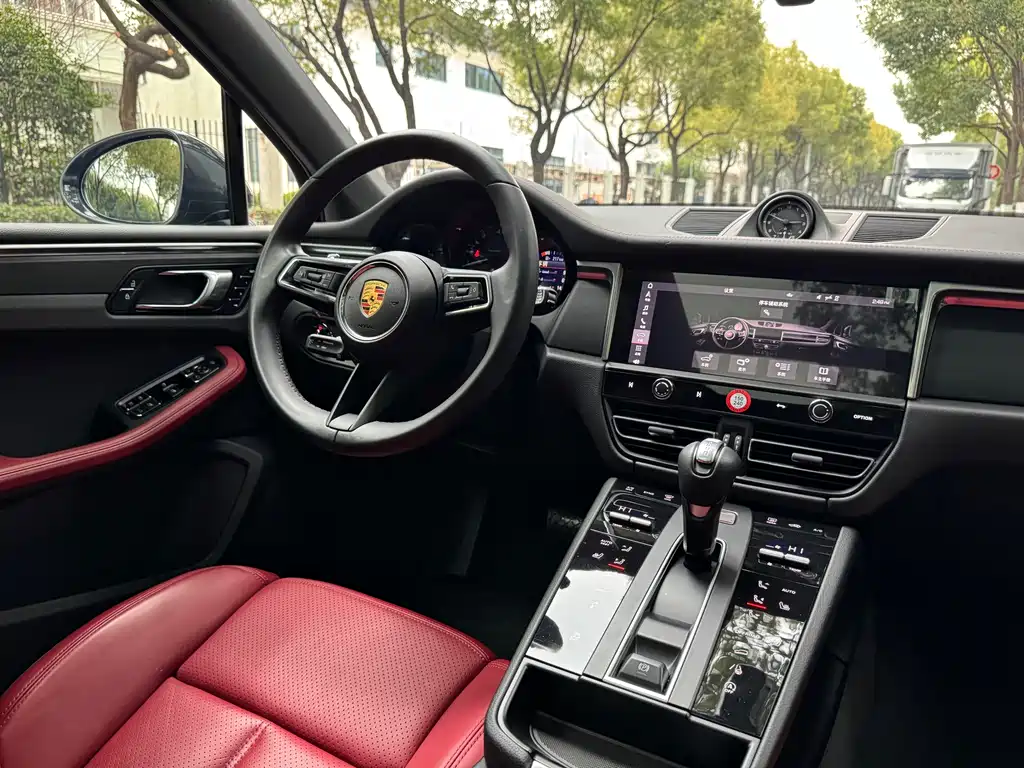 Porsche Macan 2023 — фото 14
