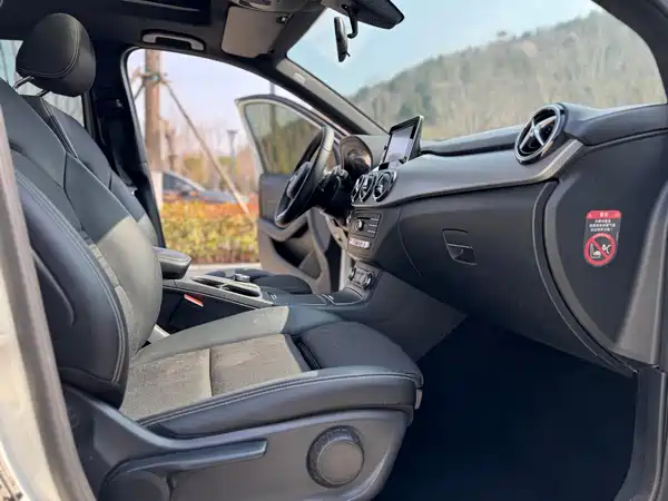 Mercedes-Benz B-Class 2015