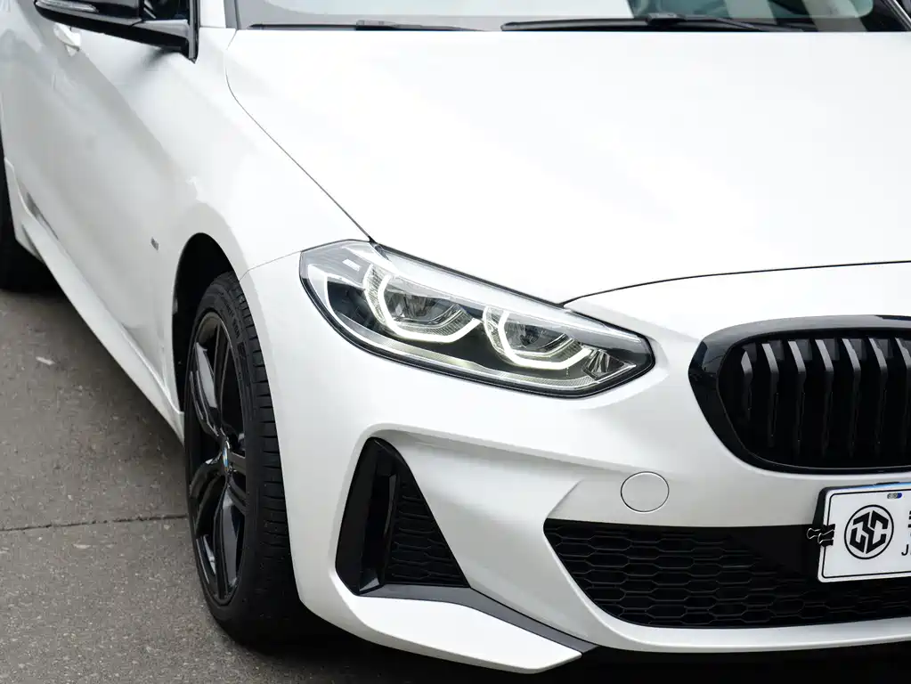 BMW 1 Series 2023