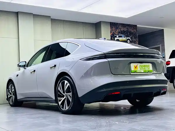 NIO ET5 2023
