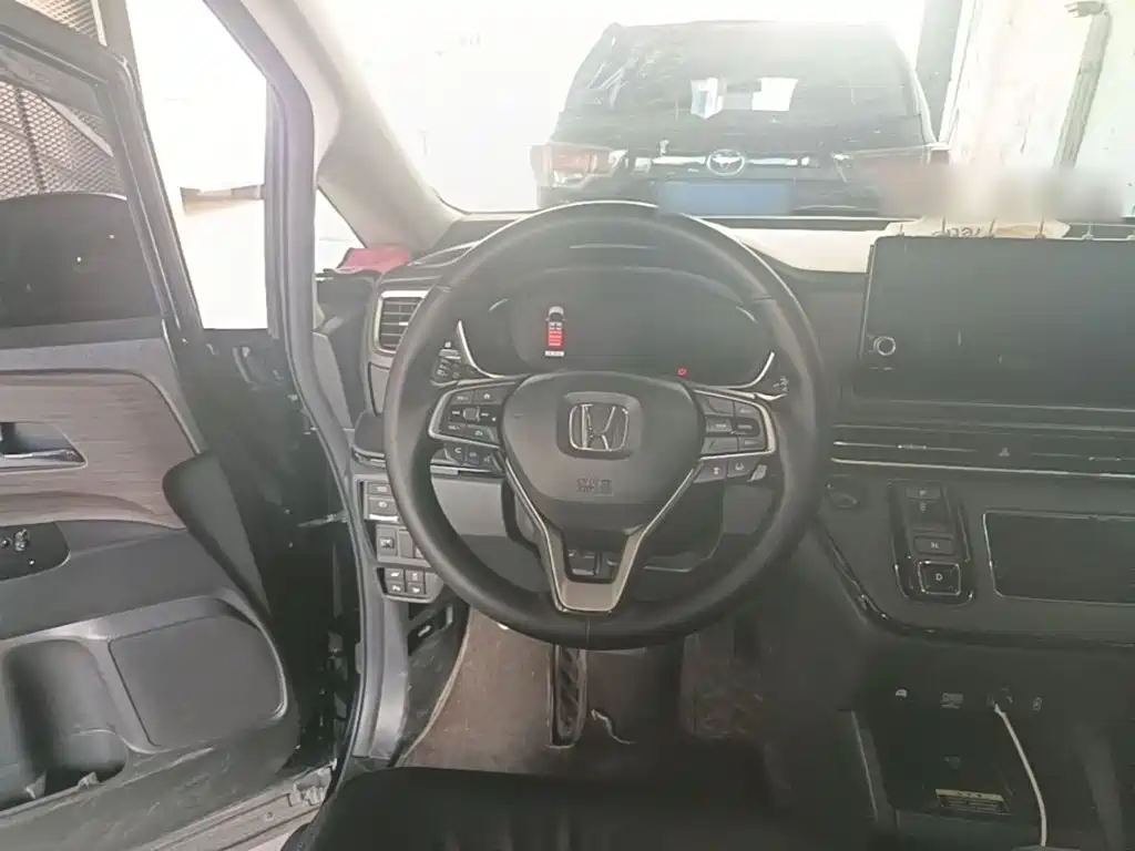 Honda Odyssey 2023 — фото 11