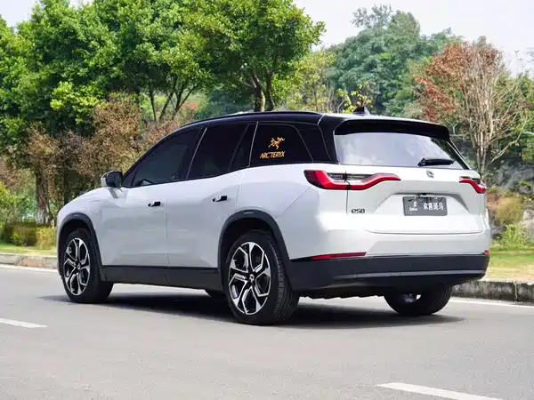 NIO ES8 2020