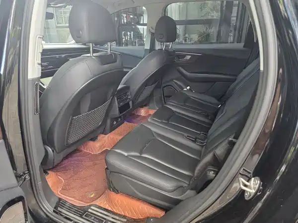 Audi Q7 2021