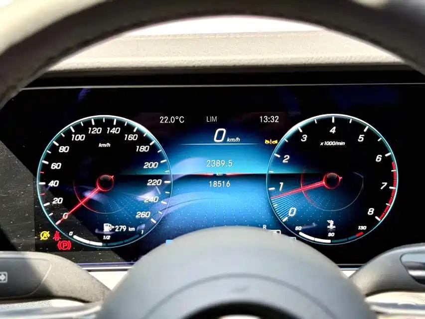 Mercedes-Benz E-Class 2023 — фото 14