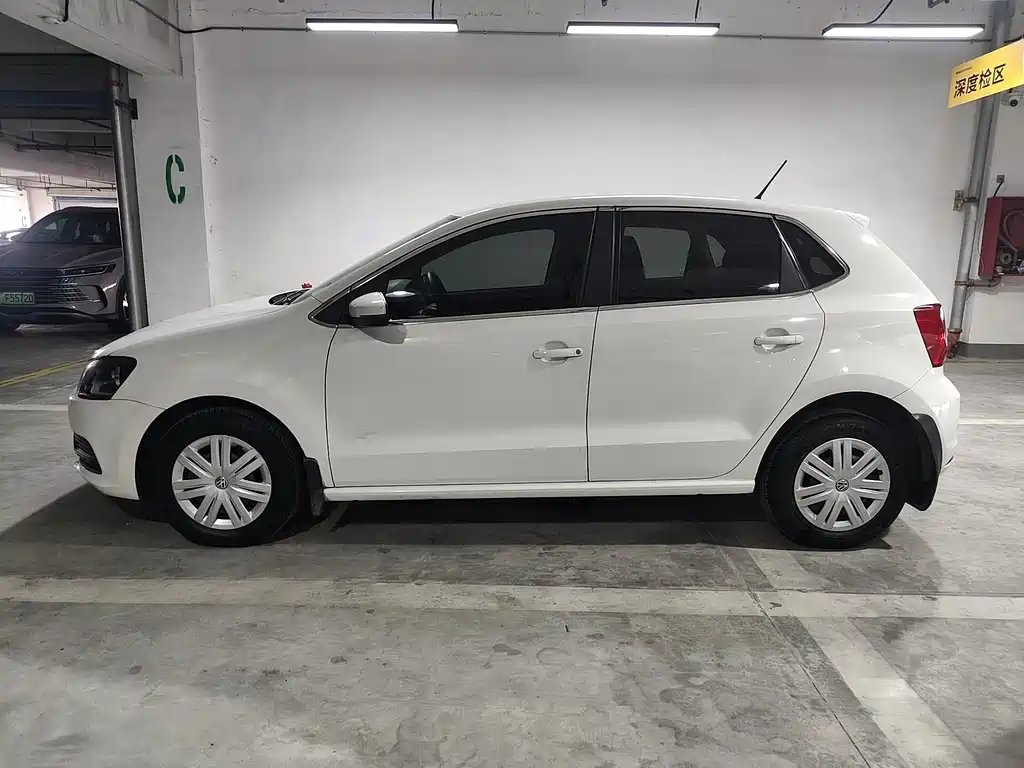Volkswagen Polo 2016