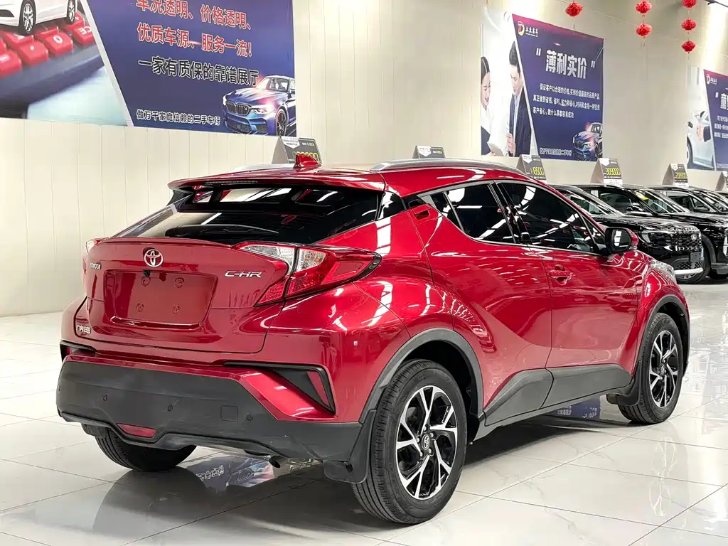 Toyota C-HR 2021 — фото 6