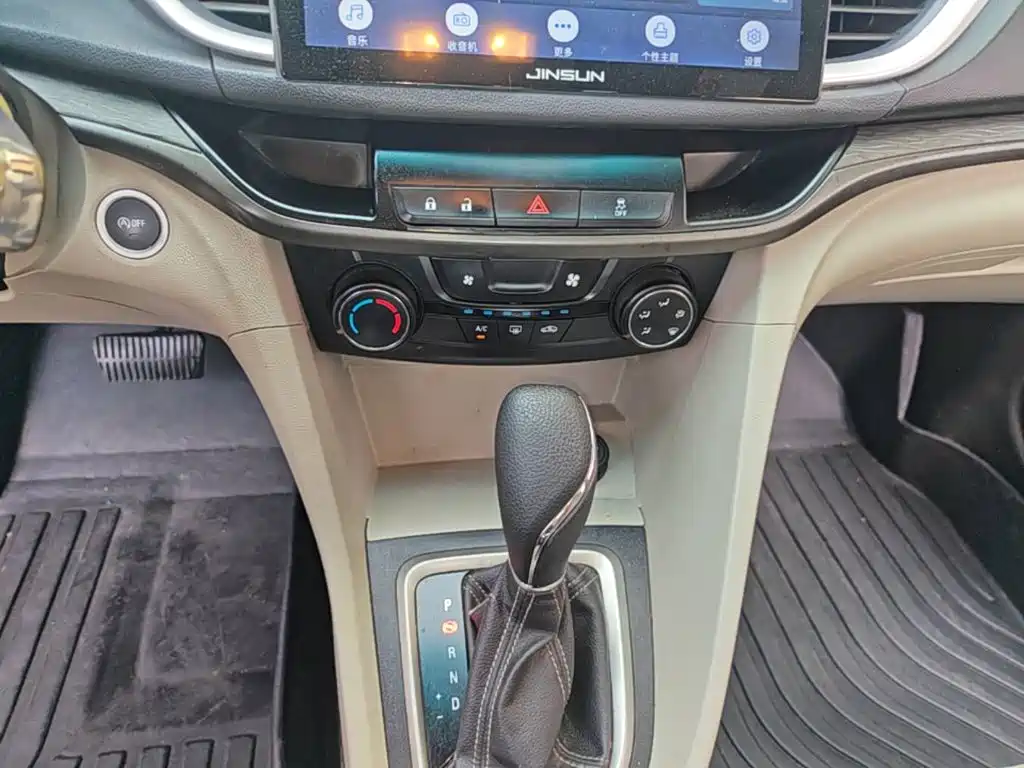 Buick Excelle GT 2016 — фото 14