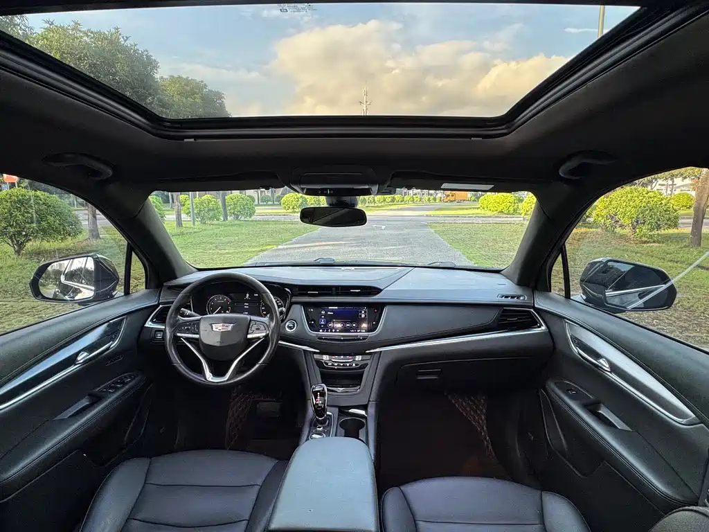 Cadillac XT6 2020 — фото 12