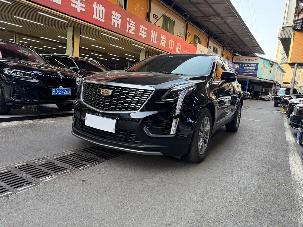 Cadillac XT5 2022 — фото 1