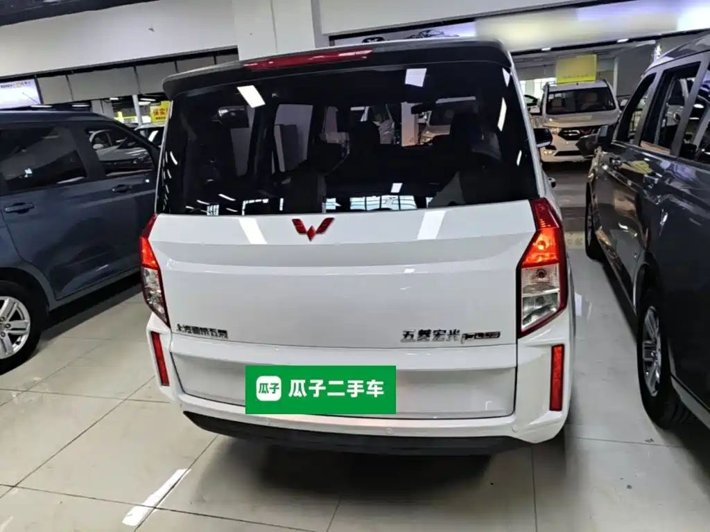 Wuling Hongguang PLUS 2022