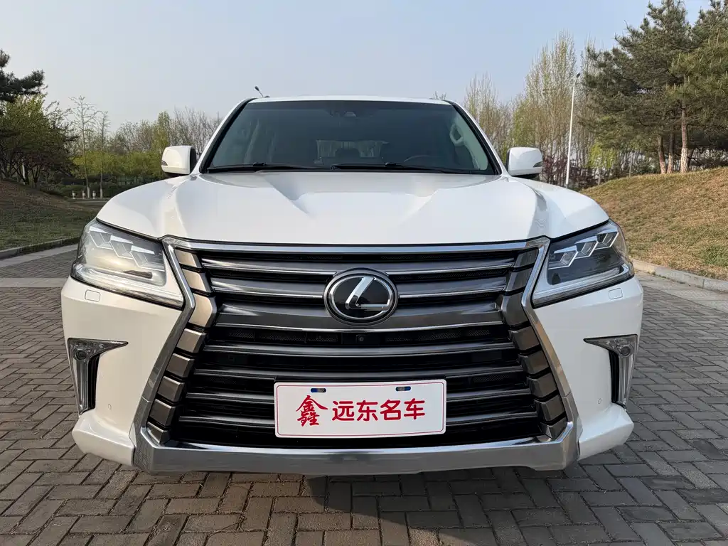 Lexus LX 2017 — фото 3