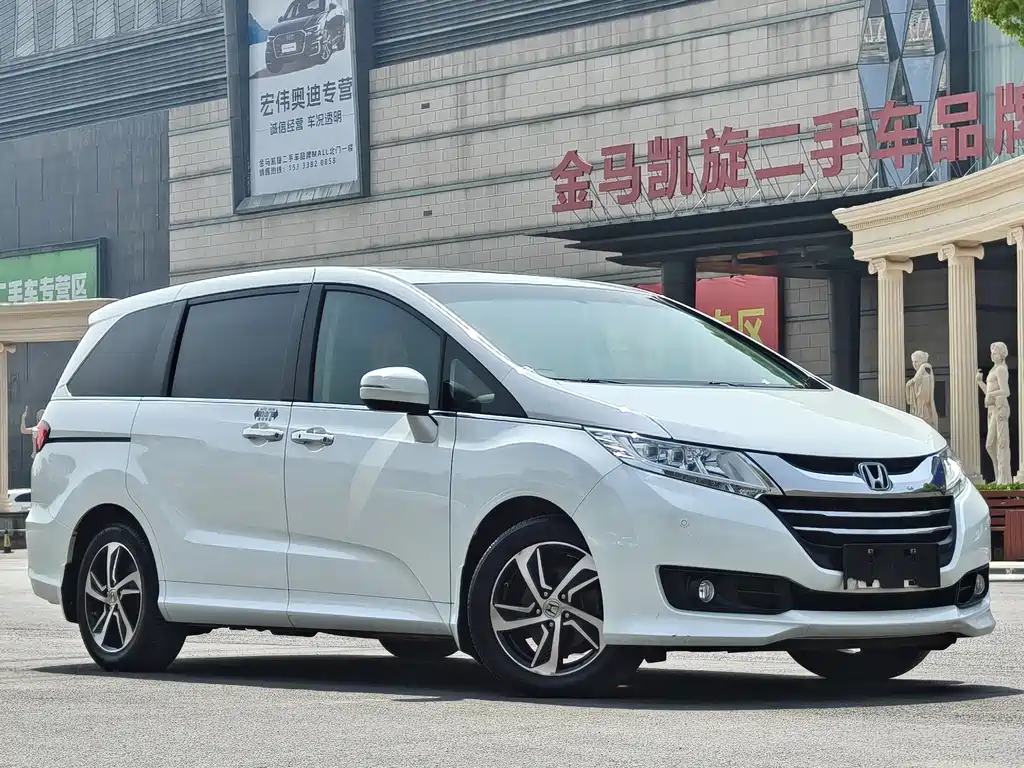 Honda Odyssey 2016 — фото 3