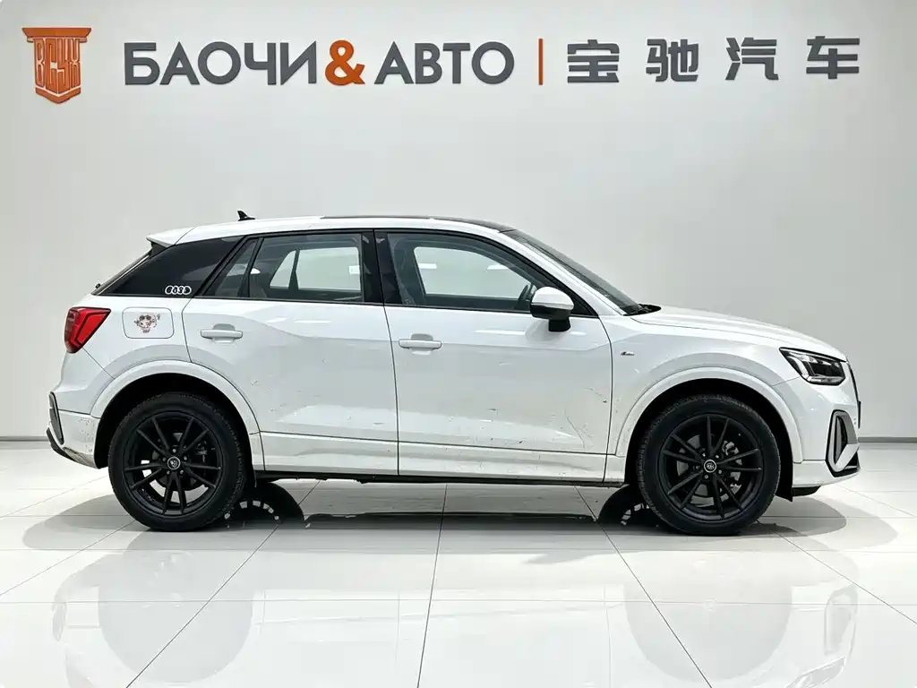 Audi Q2L 2022