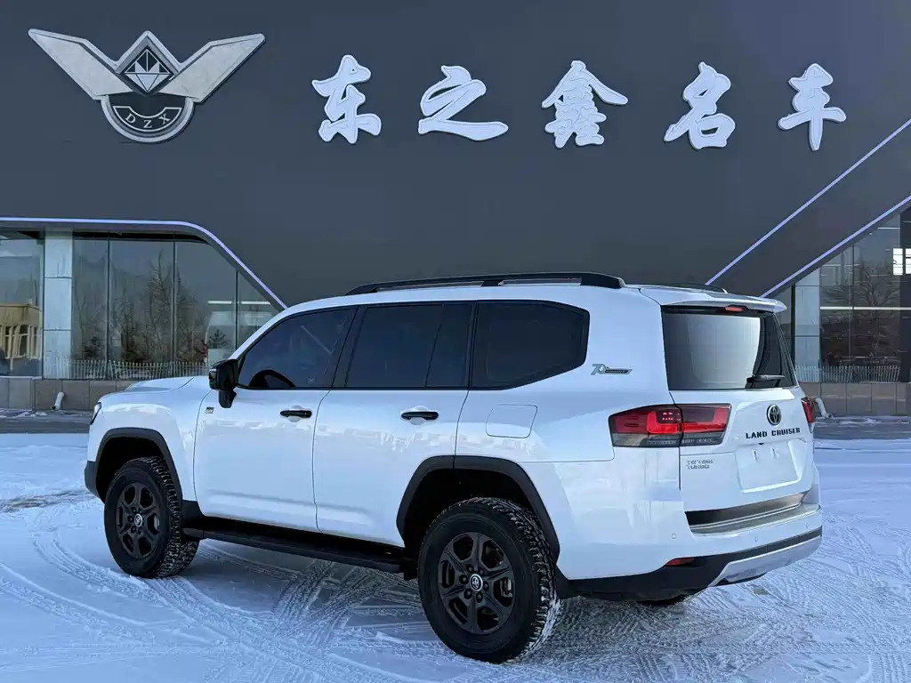Toyota Land Cruiser 2025 — фото 9