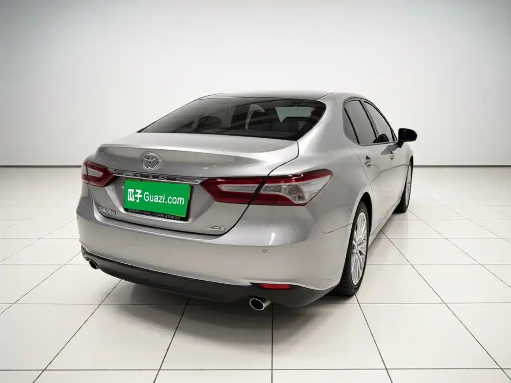 Toyota Camry 2020 — фото 6